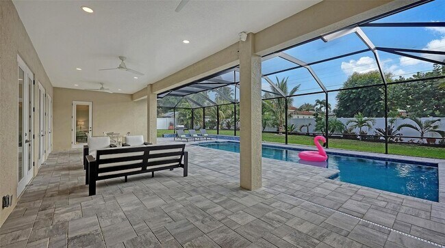 Building Photo - 1111 Mallorca Dr