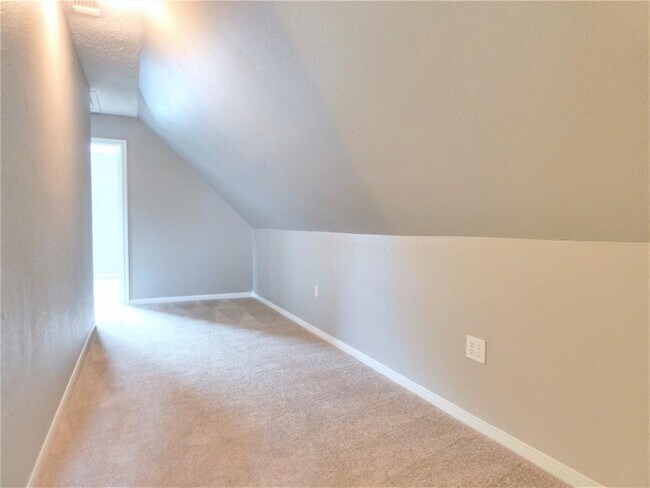 Building Photo - 7511 Renmark Ln