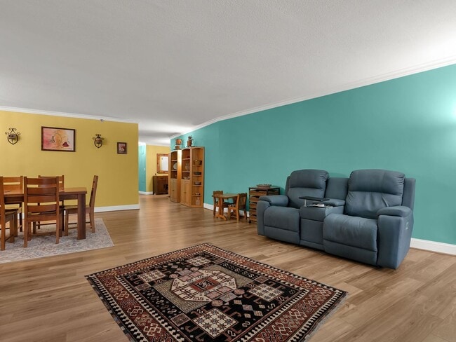 Building Photo - Have It All in Crystal City: Spacious, Stylish & Steps From Everything!