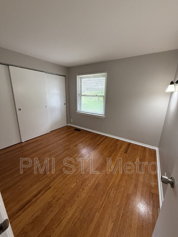 Building Photo - 10235 Cabot Dr