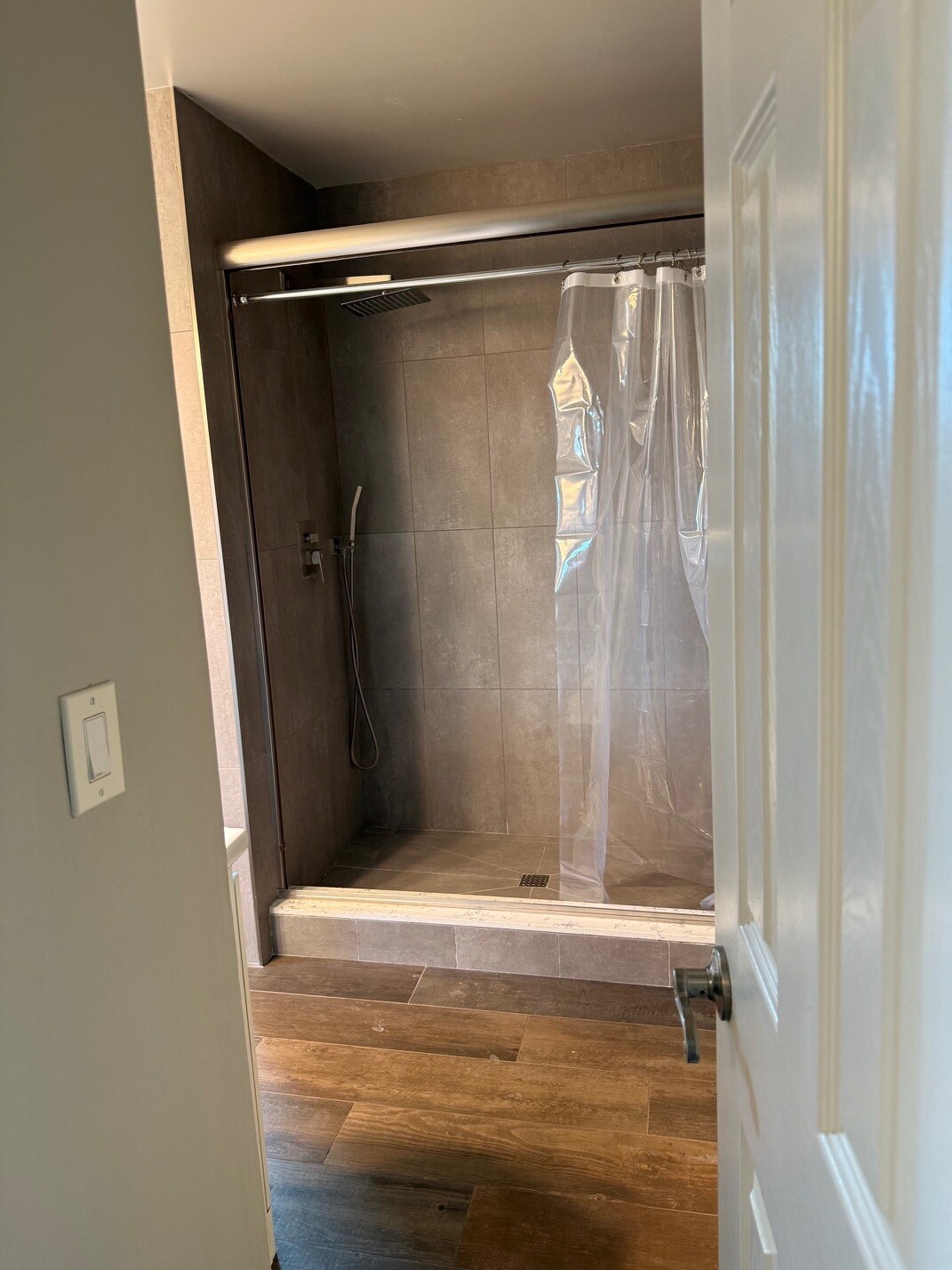 Bathroom - 1250 E Shaw Ave