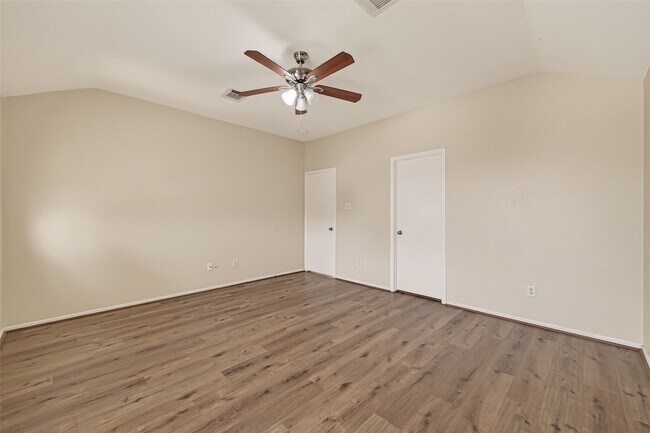 Building Photo - 1838 Strongs Ct