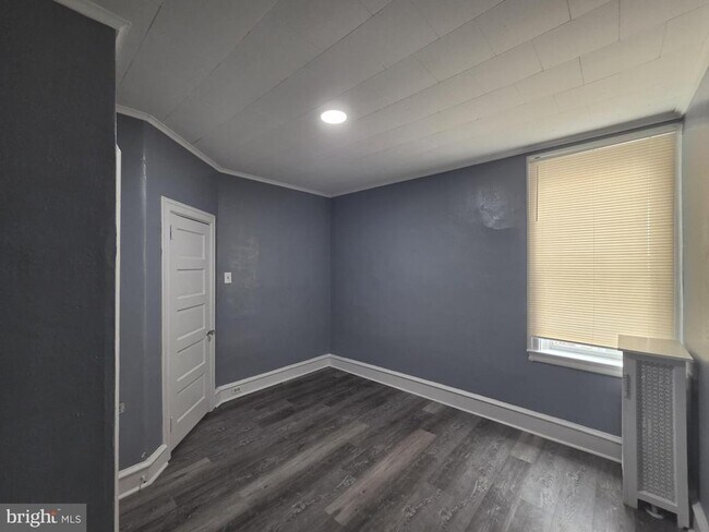 Building Photo - 302 W Loudon St