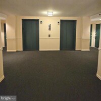 Building Photo - 505 E Braddock Rd