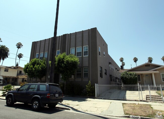 Building Photo - 5311 Ruthelen St