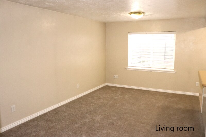Building Photo - 7896 Goldenpointe Wy