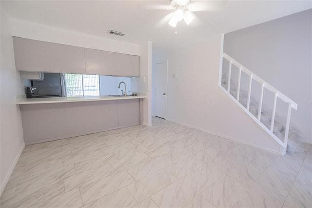 Building Photo - 1028 McKinley St