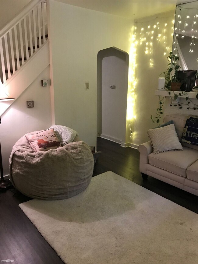 Building Photo - 3 br, 1 bath House - 200 Chesterfield Rd