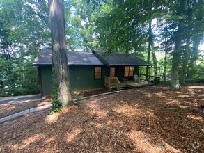 Building Photo - Beautifully Remodeled 3-Bedroom Home with ...