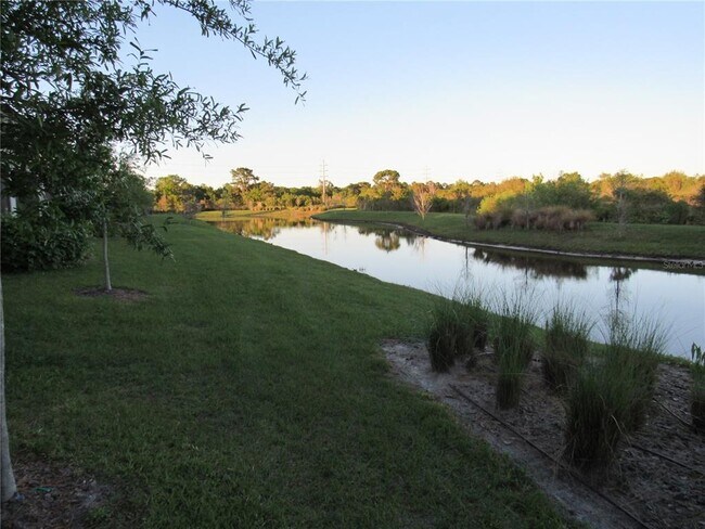 Building Photo - 3590 Bellmeade Ct