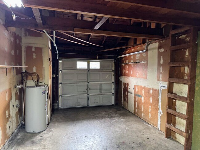 Building Photo - 2580 Taylor St