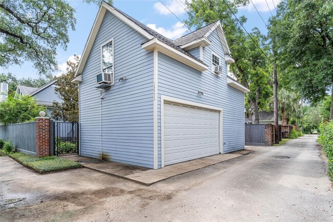 Primary Photo - 1243 Ashland St