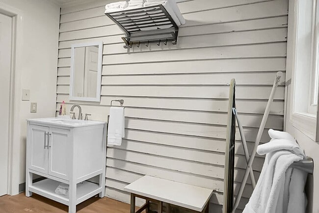 Building Photo - 7951 Doar Rd