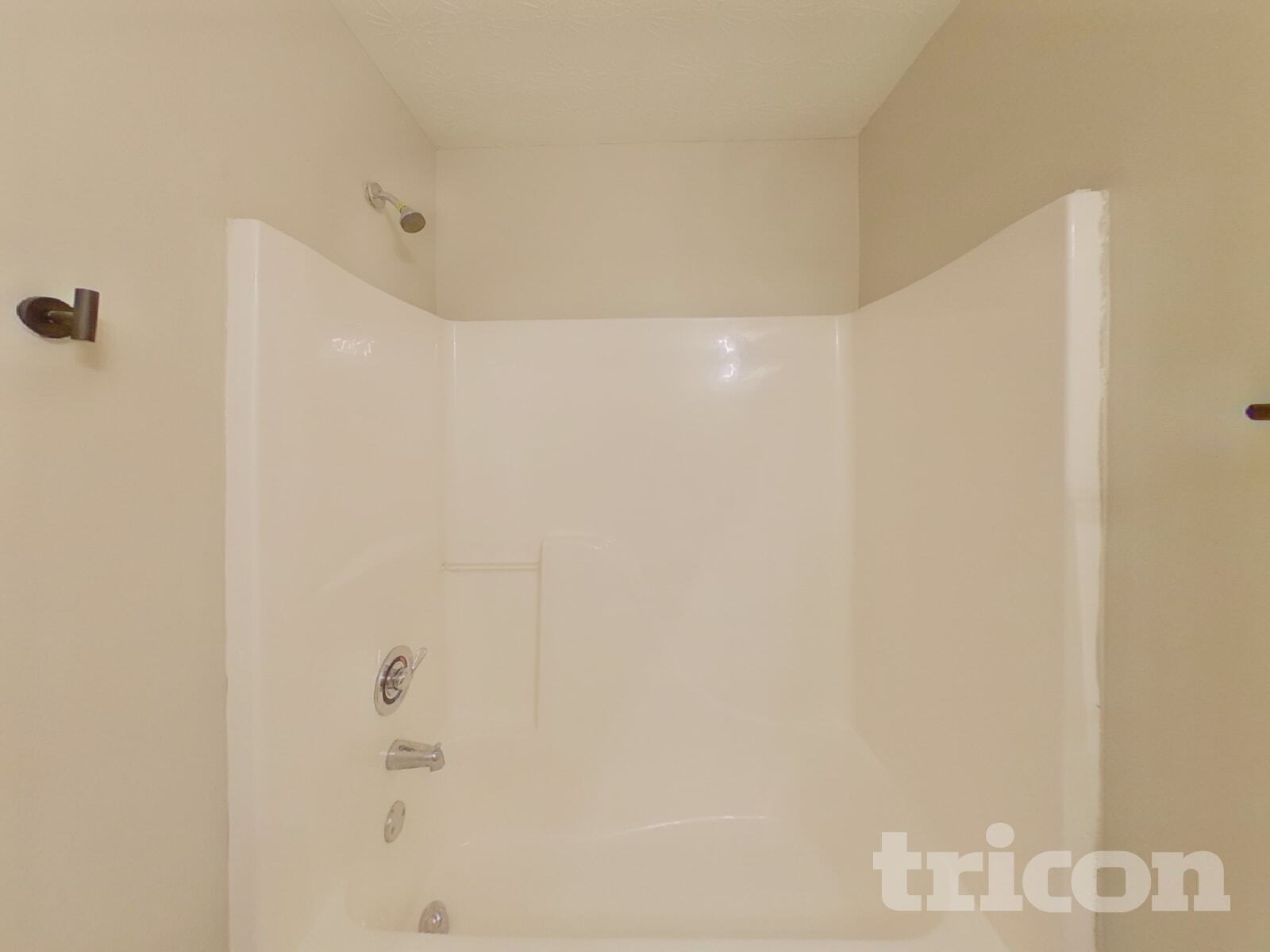 Building Photo - 3250 Diamond Blf