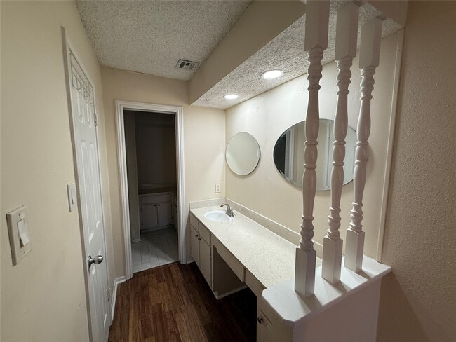 Building Photo - 14309 Misty Meadow Ln