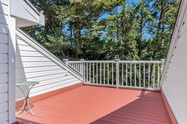 Building Photo - 177 Puritan Dr