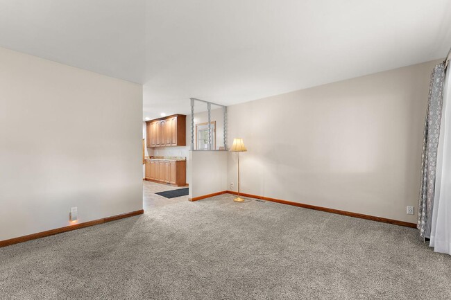Building Photo - 3202 North Dr