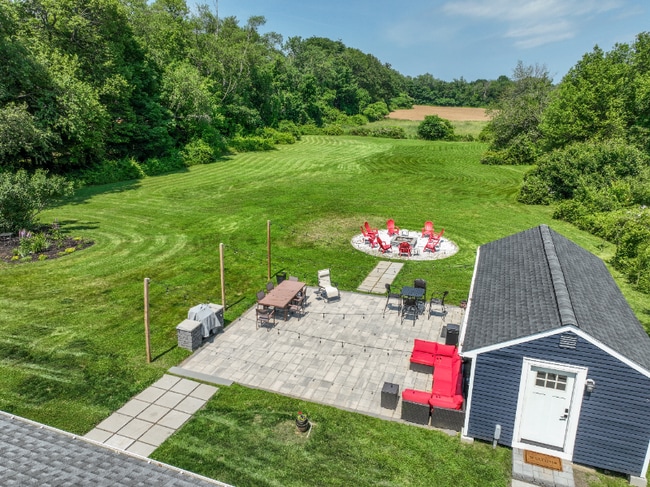 Building Photo - 256 Hanscom Rd