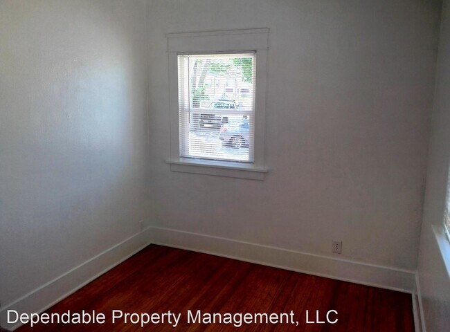 Building Photo - 8 br, 3.5 bath House - 1863 10th Avenue