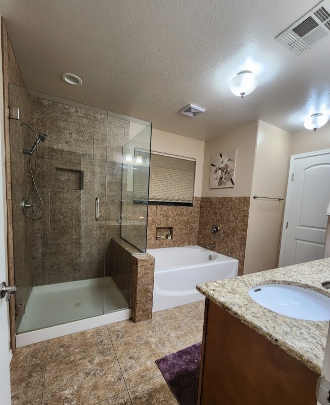 Building Photo - 12616 N 39th St