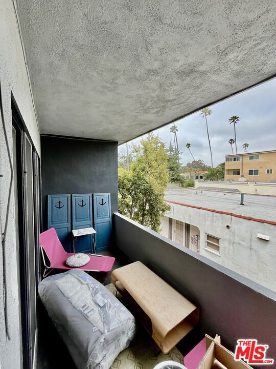 Building Photo - 1037 Lincoln Blvd