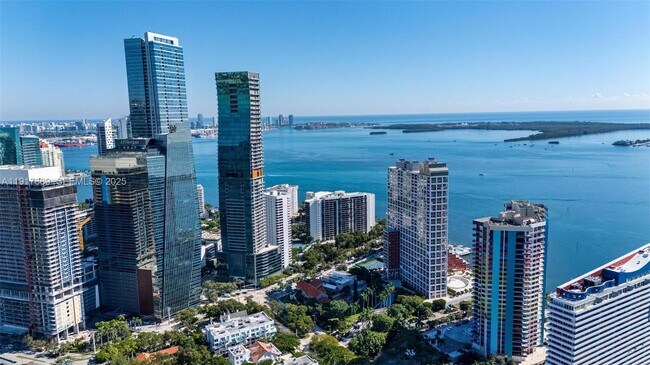 Building Photo - 1541 Brickell Ave