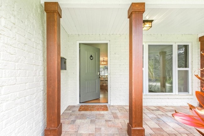 Building Photo - 14 Park Terrace Dr