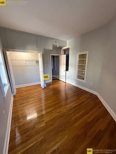 Building Photo - 7 Grove St