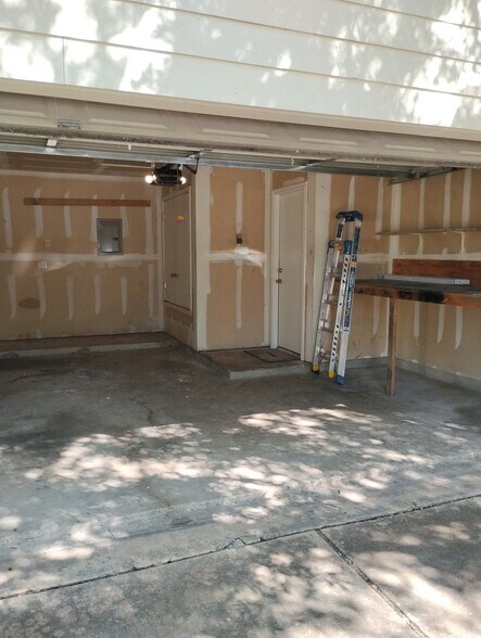 Building Photo - 12732 St Mary Dr
