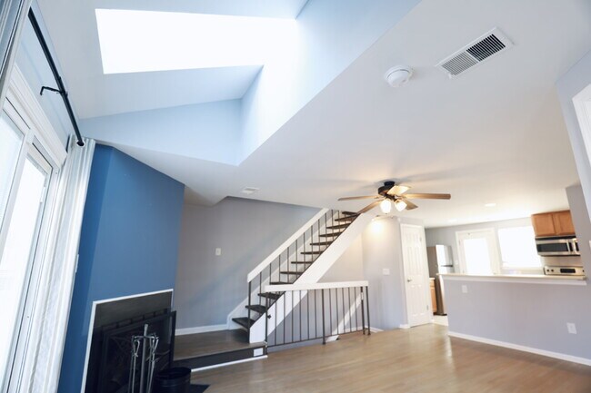 Building Photo - Welcome Home!