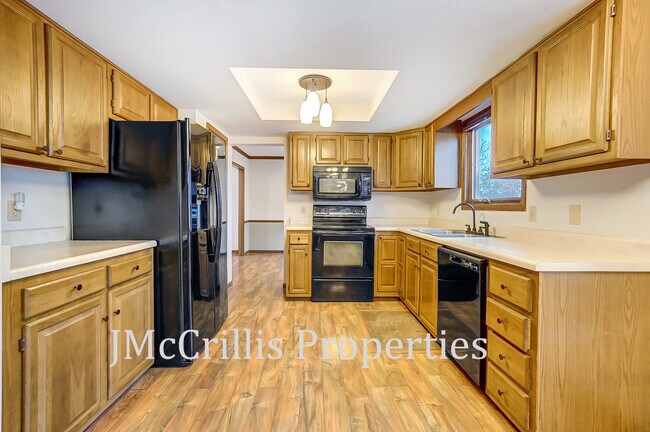 Building Photo - 9034 Dunmore Ln