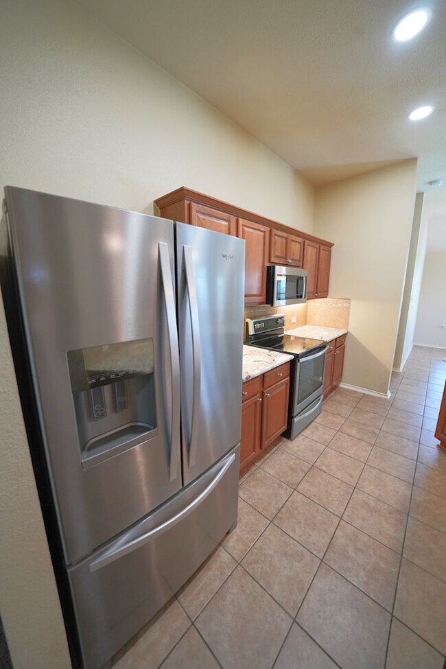 Building Photo - Move-In Ready Property Now Available in Selma, TX! - Realtor Commission: $600