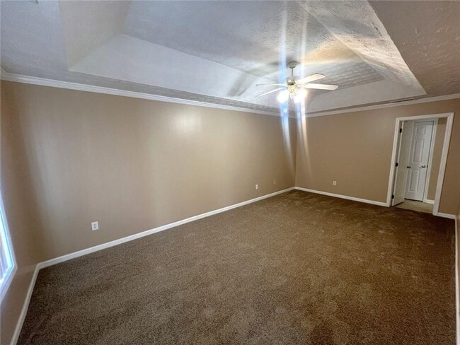 Building Photo - 2209 Swan Lake Ct