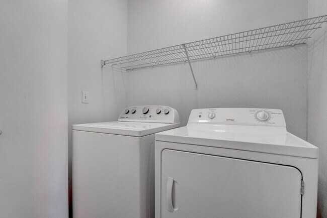Building Photo - 1846 Scimitar Dr
