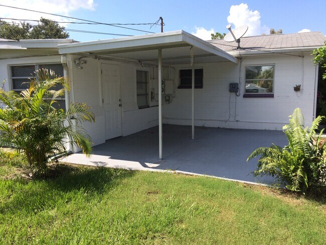 Building Photo - 772 73rd Ave N