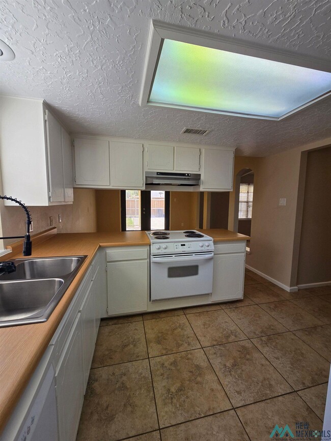 Building Photo - 309 Chanticleer Pl