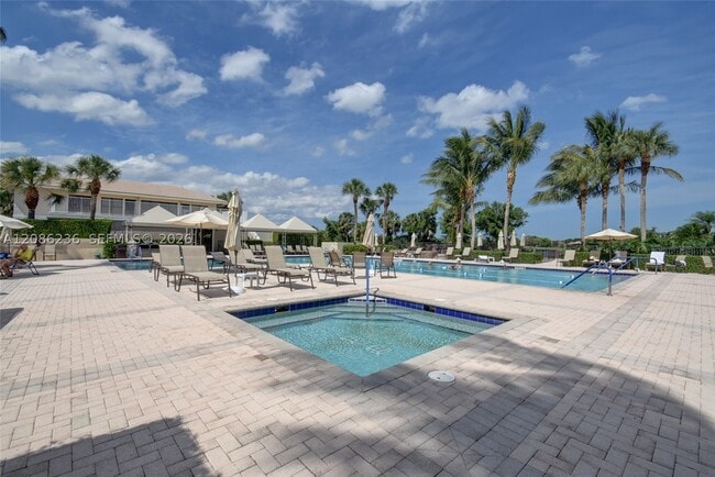 Building Photo - 11622 Creekside Dr