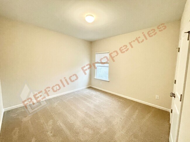 Building Photo - 924 Arlington Wood St