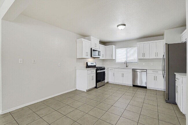 Building Photo - 3214 N Stanton St