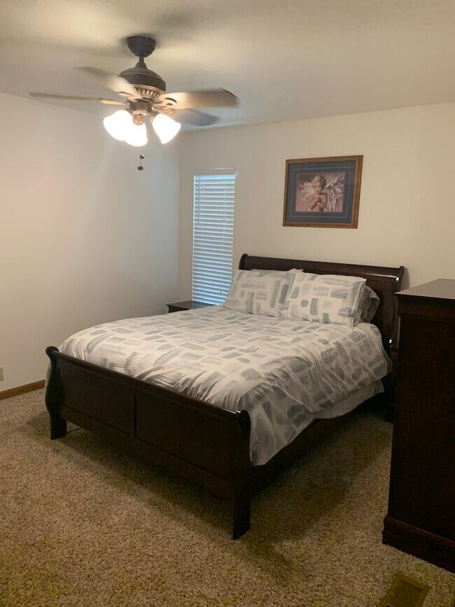 Building Photo - Lake Oroville Lake House with Spectacular Views!