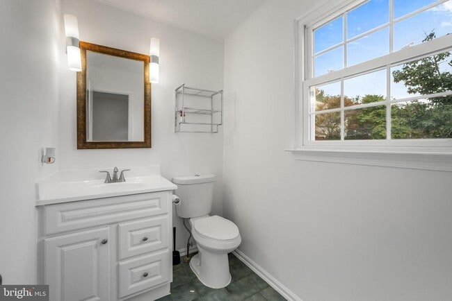 Building Photo - 13320 Scibilia Ct