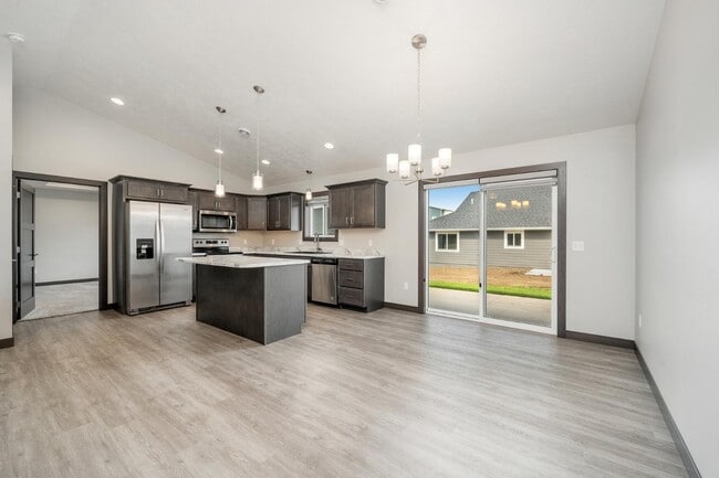 Building Photo - 4509 W 35th St N