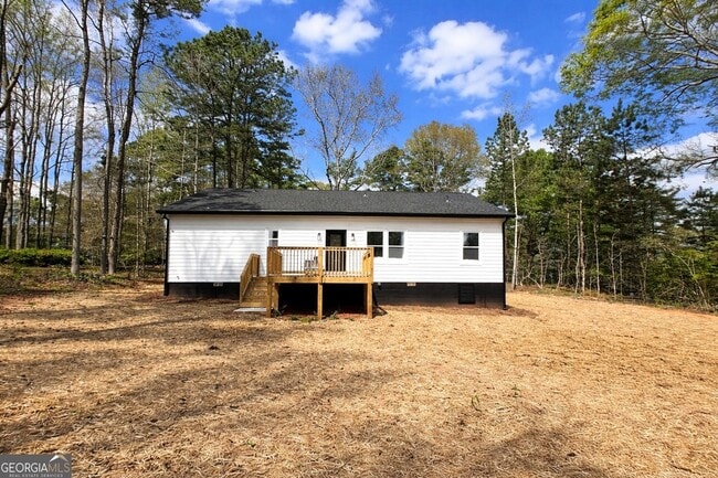 Building Photo - 204 Custer Cir