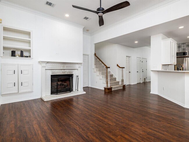 Building Photo - 2934 Sussex Gardens Ln