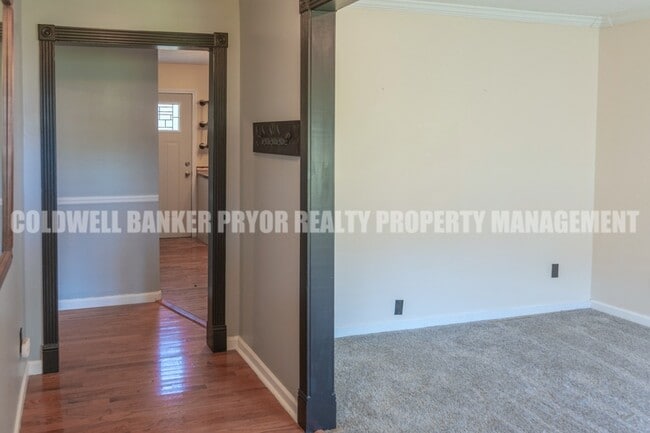 Building Photo - 531 Indian Hills Dr