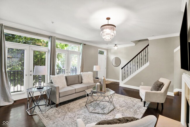 Building Photo - 529 E New York St