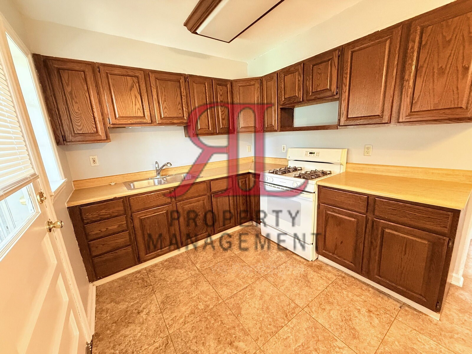 Building Photo - 1011 Mohican Ave