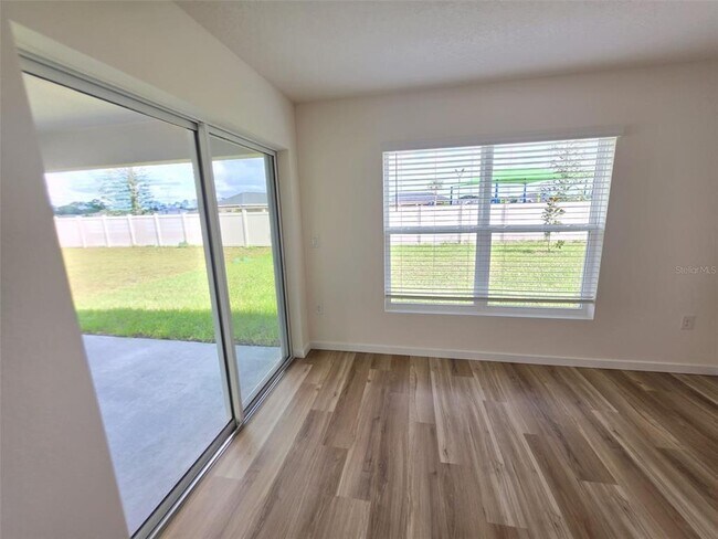 Building Photo - 4631 SW 88 Pl