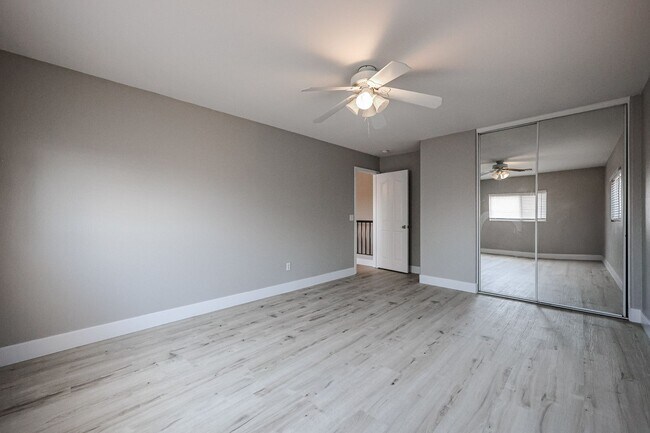 Building Photo - COMING SOON !! Amazing 5 bedrooms and bathrooms in one of the best school districts!