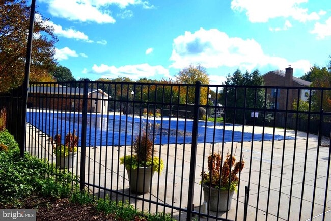 Building Photo - 504 Philmont Dr